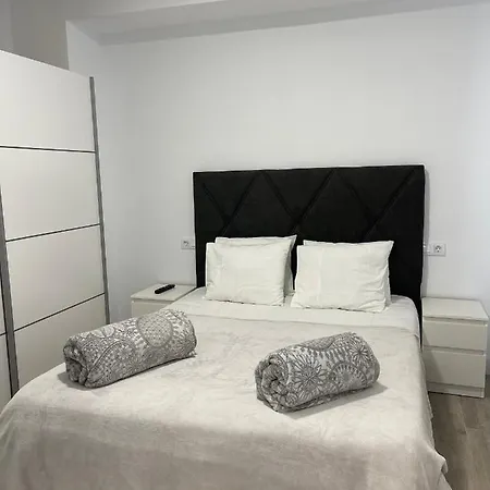 A 50 Metros De La Plaza Del Charco, Puerto de la Cruz (Tenerife)